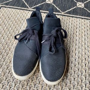 Knock off Steve Madden black lace up shoes